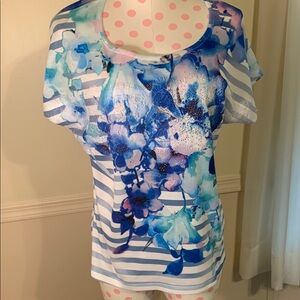 Chico’s Floral/lace Women's Top Size 1 Like NEW Bling studs Short sleeve Beauty